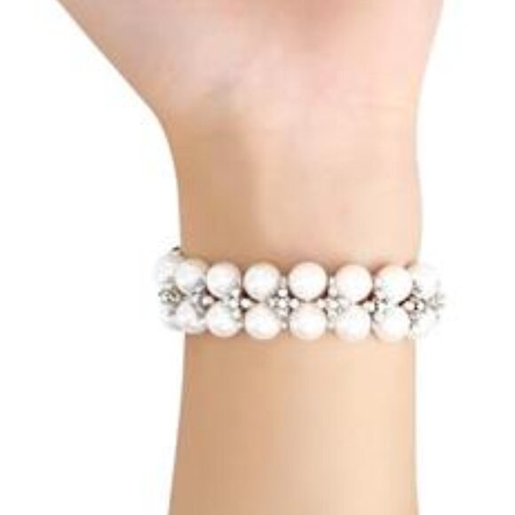 Apple Watch with Pearl and Silver Band - Picture 4 of 4